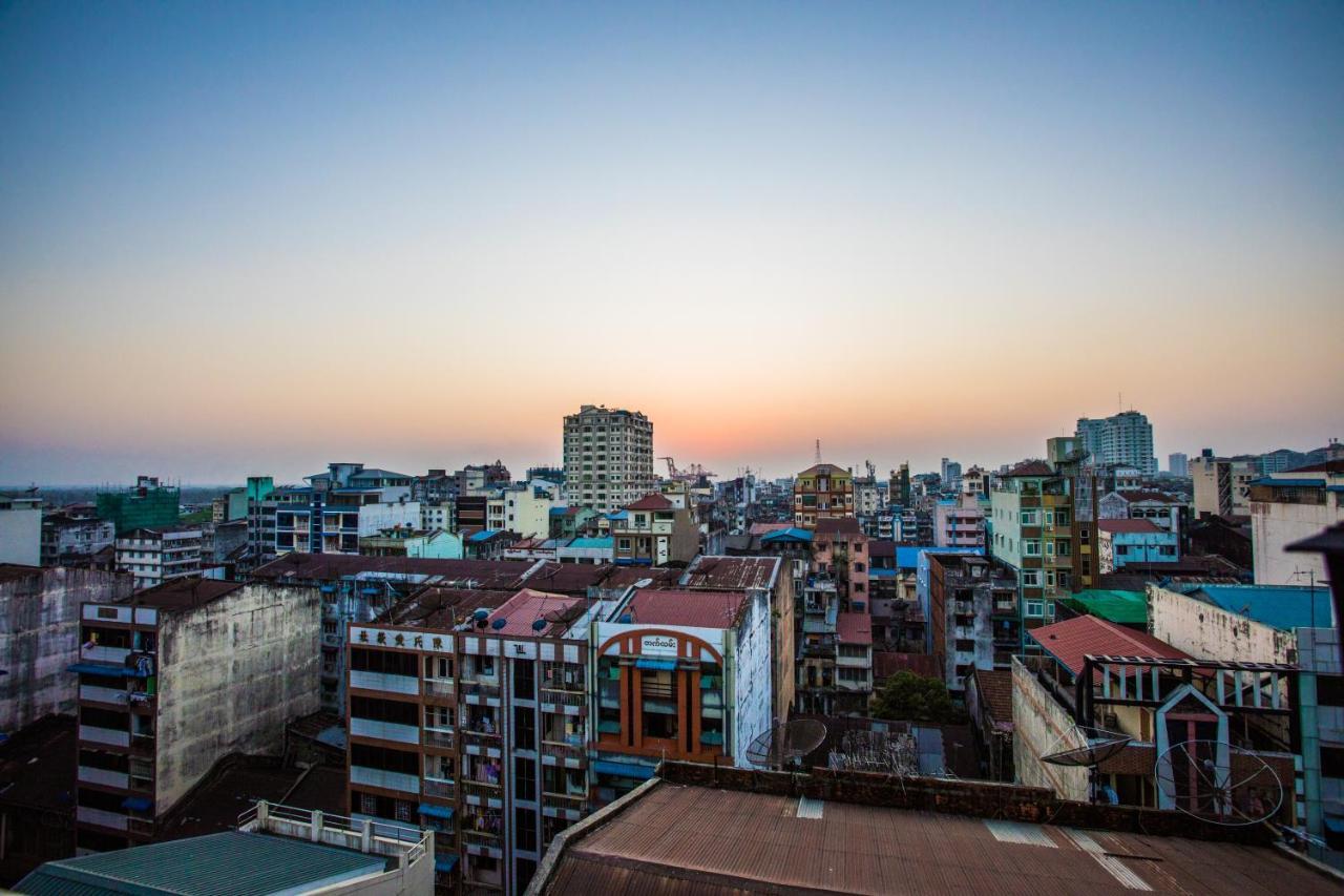 Golden Gate China Town Hotel Yangon Exterior foto